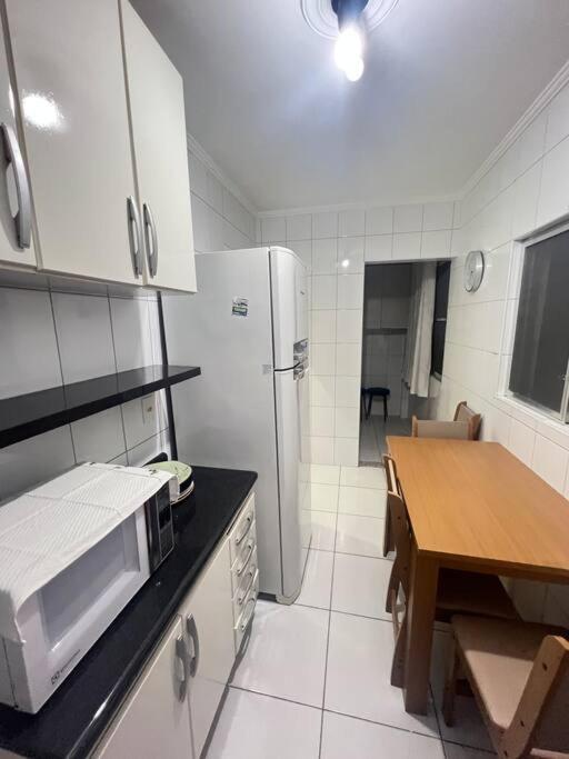 Apto Na Grande Canto Do 270mts Do Mar Apartment