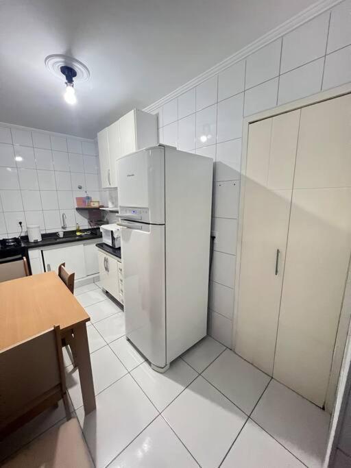 Apto Na Grande Canto Do 270mts Do Mar Apartment *